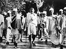 «Индия последовала за ним» 75 лет назад убили Махатму Ганди. Как его идеи изменили мир?