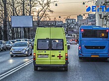 Водитель во Владивостоке не пропускал &quot;скорую помощь&quot; с пациентом на ИВЛ