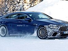 Гибридный Mercedes-AMG GT 73 штурмует зиму