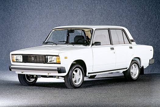 Нашли в гараже у дедушки: в РФ продают ВАЗ-2105 в конвейерном состоянии