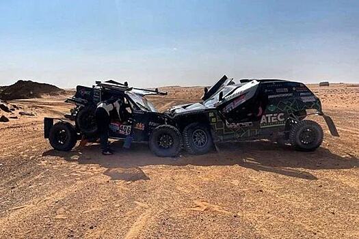 Российский гонщик попал в серьезную аварию в Дакаре