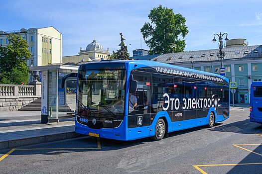 Четыре современных электробуса вышли на маршрут № 149 на севере столицы