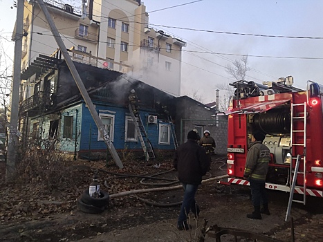 В Саратове во второй раз горит дом художника