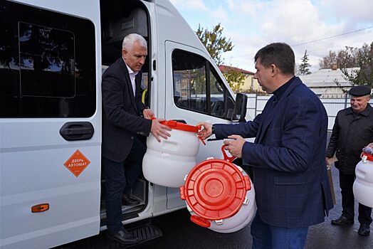 Глава Рыльского района передал мобилизованным коптер и мобильные телефоны