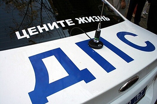 При лобовом столкновении двух автомобилей на Кубани погибли четверо