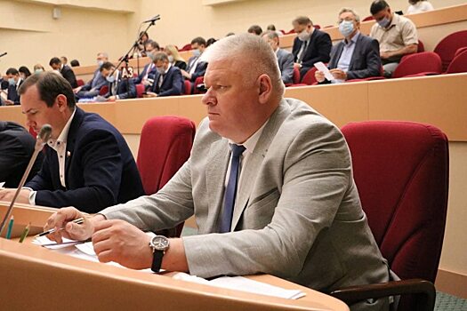 Депутат считает необходимым рассмотреть вопрос о соответствии руководства ФК «Сокол» занимаемым должностям