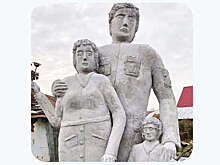 В Челябинской области местные жители не одобрили памятник "Семья солдата СВО"