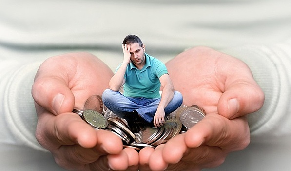 Бедность с трудовой книжкой