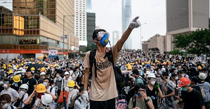 В МИД описали последствия новых столкновений в Гонконге