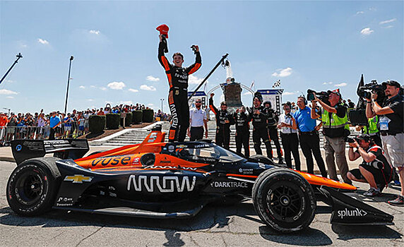 IndyCar: О’Вард одержал красивую победу в Детройте
