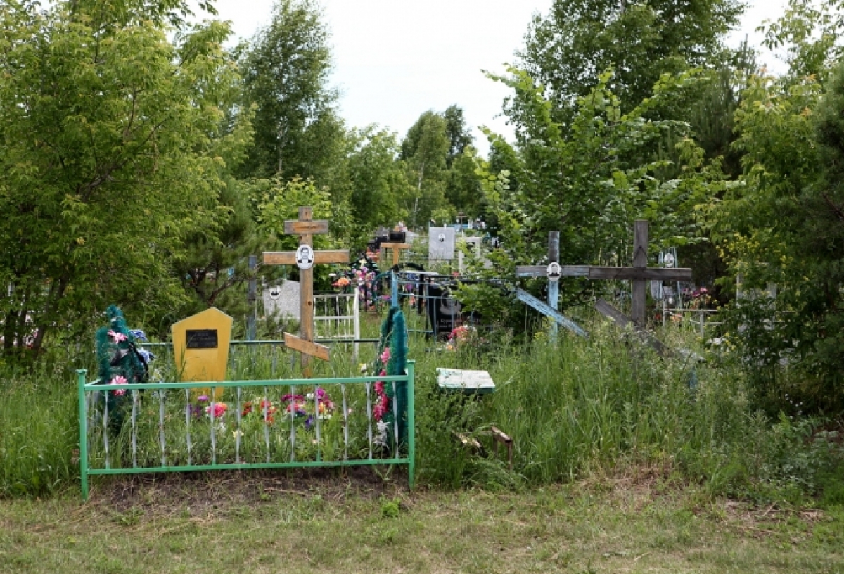 Сегодня в Родительский день все омские кладбища будут работать до 20 часов
