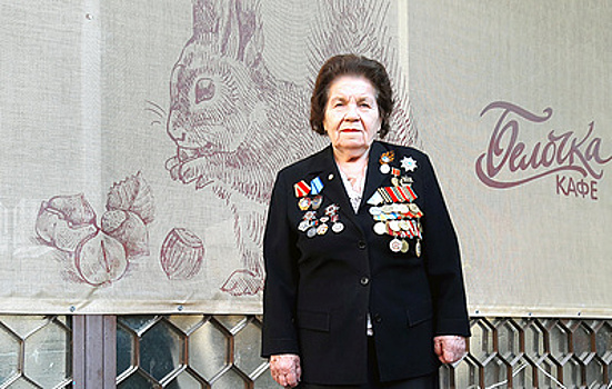 Шоколад, война и хитрость. Как преодолеть трудности и до 94 лет вести торговлю сладостями