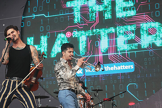 Группа The Hatters открыла серию концертов для автомобилистов в Москве