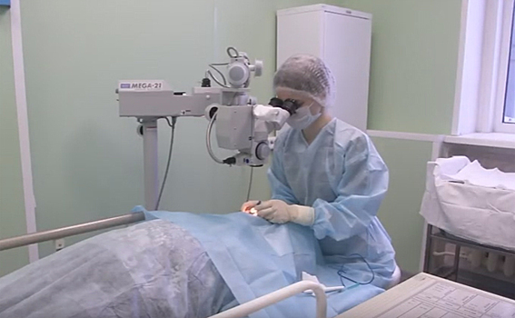 Зрение за один день возвращают новосибирские офтальмологи