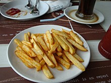 Трехлетняя девочка отравилась картошкой фри и умерла в Ленобласти