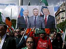 Ирландцы устроили шествие с фото Путина и Трампа