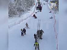 На подъемнике в горнолыжном парке под Дмитровом застряли 50 человек