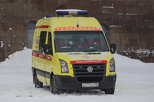 Мужчину зажало между автомобилями в ДТП с грузовиком на МКАД