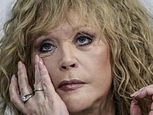 Алла Пугачёва пожаловалась на боли в ногах