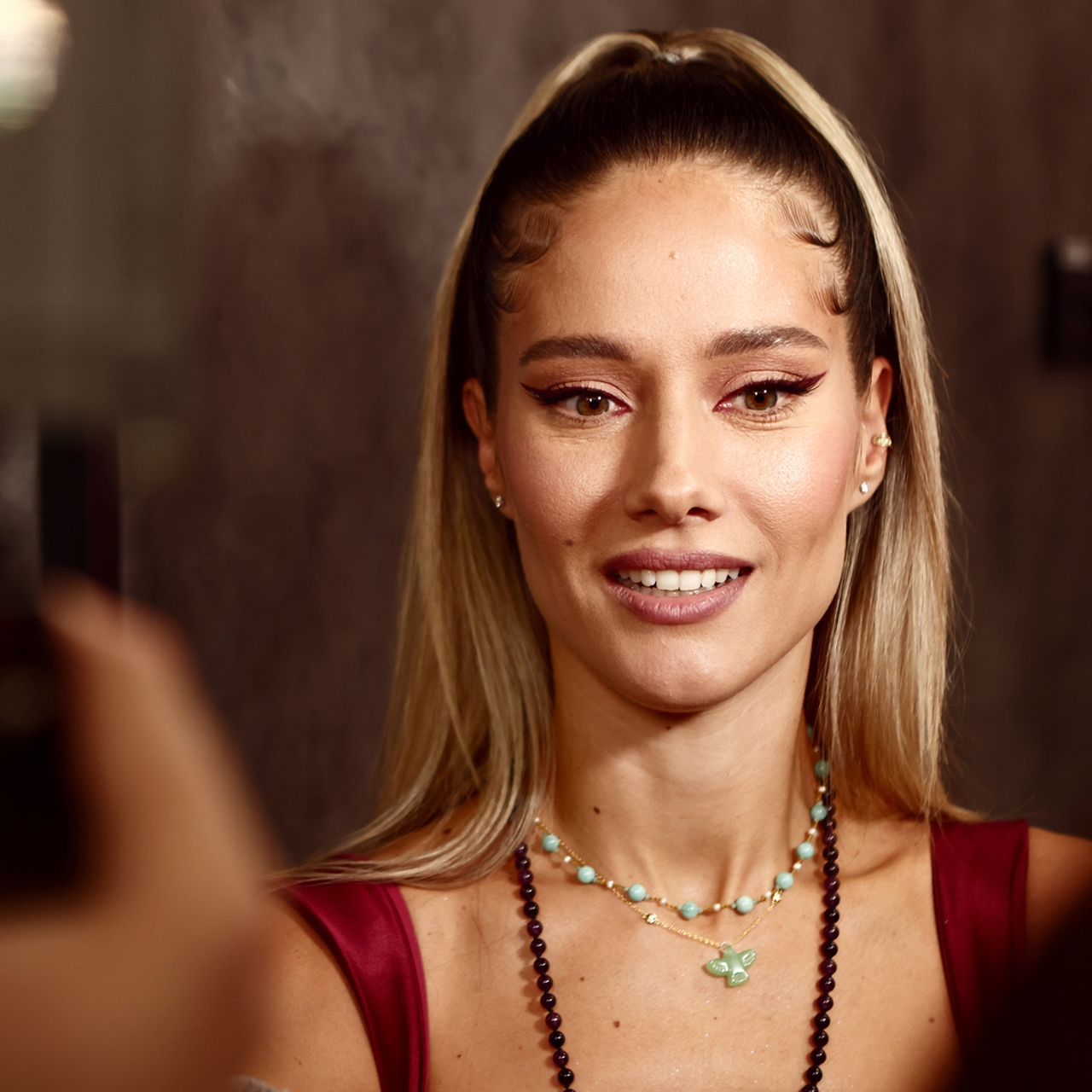 Порно леггинстердегі азиялық әйел