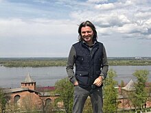 Дмитрий Маликов дразнит поклонников особым напитком