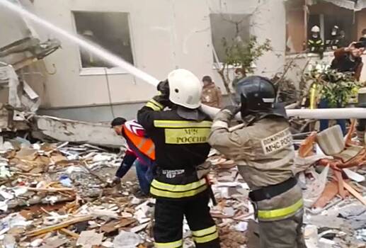 Названа возможная причина пожара под завалами дома в Белгороде