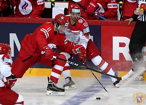Российские хоккеисты обыграли датчан