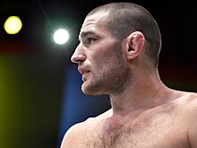 Стрикленд — о предстоящем бое в Торонто: почему Канада? Никакого оружия и свободы слова