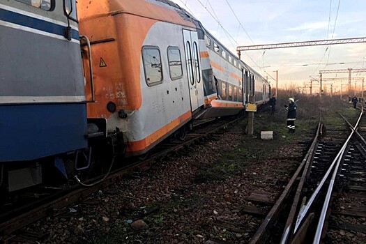 В Румынии два поезда сошли с рельсов