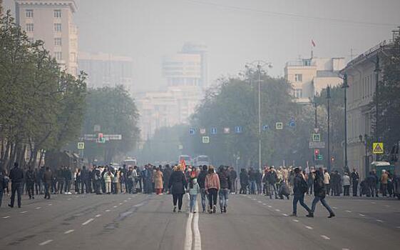 Воздух Екатеринбурга отравлен пылью и фенолом: когда рассеется смог
