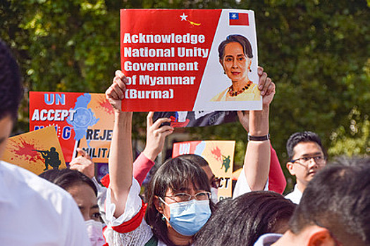 Лидеру оппозиции Мьянмы добавили еще пять лет заключения