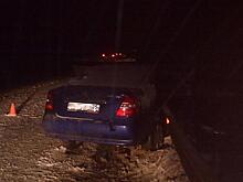 Иномарка врезалась в отбойник на мосту в Грязовецком районе