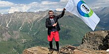 «МИР» на Эльбрусе: альпинисты водрузили флаг телеканала на самой высокой горе России
