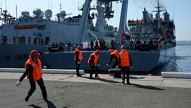 Моряки из России и Китая спасли «аварийную» подлодку