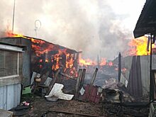 В Тюмени ликвидировали возгорание жилых домов