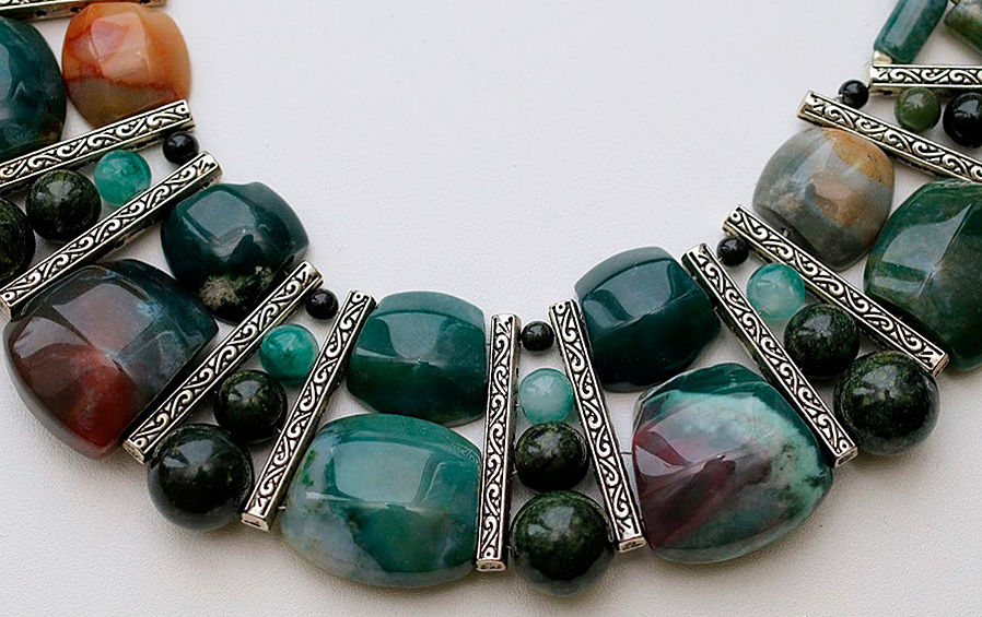 Украшения с массивными камнями 