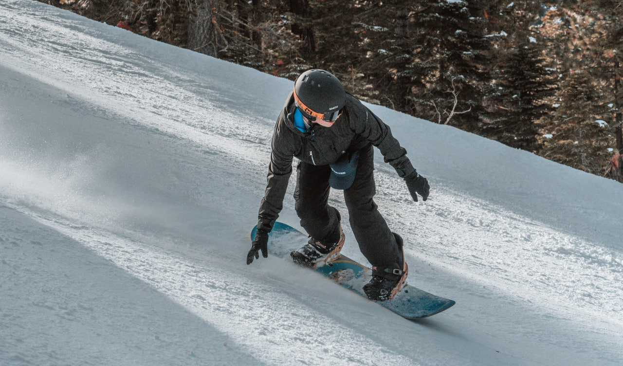 На горнолыжном курорте в Татарстане сноубордист упал с высоты в бетонированную яму