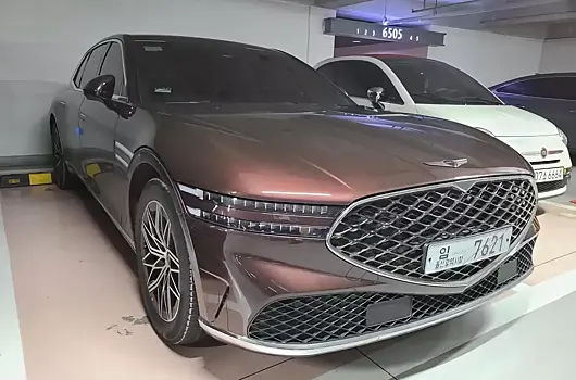 Появились «живые» фотографии нового Genesis G90