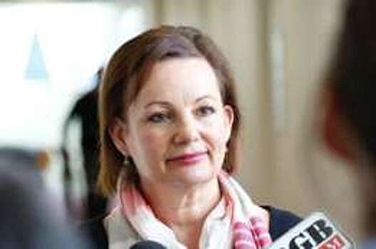 В Австралии министра уволили из-за поездок за счет государства