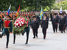 В День памяти и скорби делегация МВД России возложила цветы к воинским мемориалам