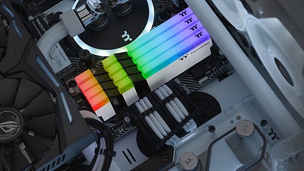 Thermaltake показала память TOUGHRAM RGB DDR4 в белом цвете