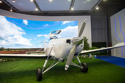 "Ростех" представила на МАКС-2017 свой первый самолет