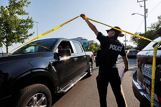 В аэропорту Торонто открыли стрельбу