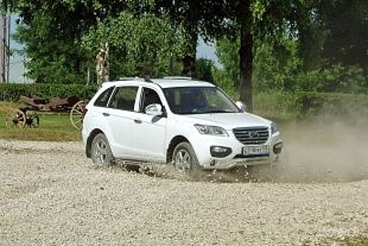 В КЧР невнимательный мужчина случайно угнал чужой автомобиль и потерял свой