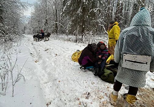 Спасатели эвакуировали из Балезинских лесов студентку, которая отправилась в поход на выживание