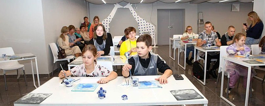 Более 150 детей посетили с экскурсиями объединение «Гжель»