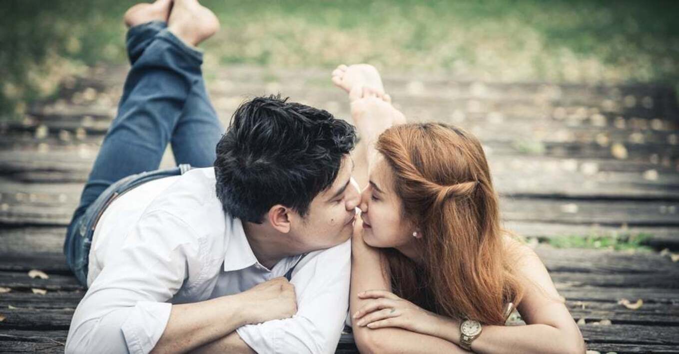 Любовь чб. Романтическая фотосессия. Это не один влюбленный в. Это не один влюбленный в. Это не один влюбленный в.