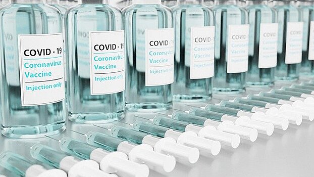 В Кремле опровергли информацию о штрафах за отказ от вакцинации от COVID-19