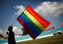 В США скончался создатель ЛГБТ-флага