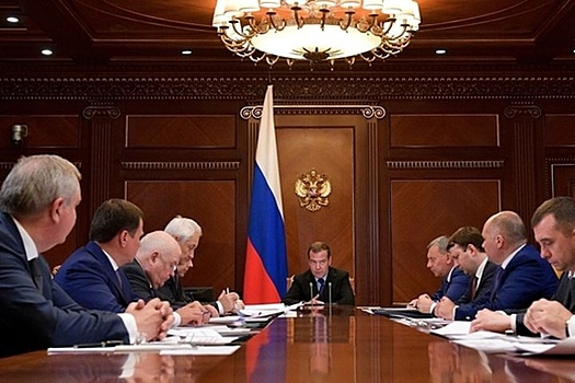 Медведев раскритиковал Роскосмос